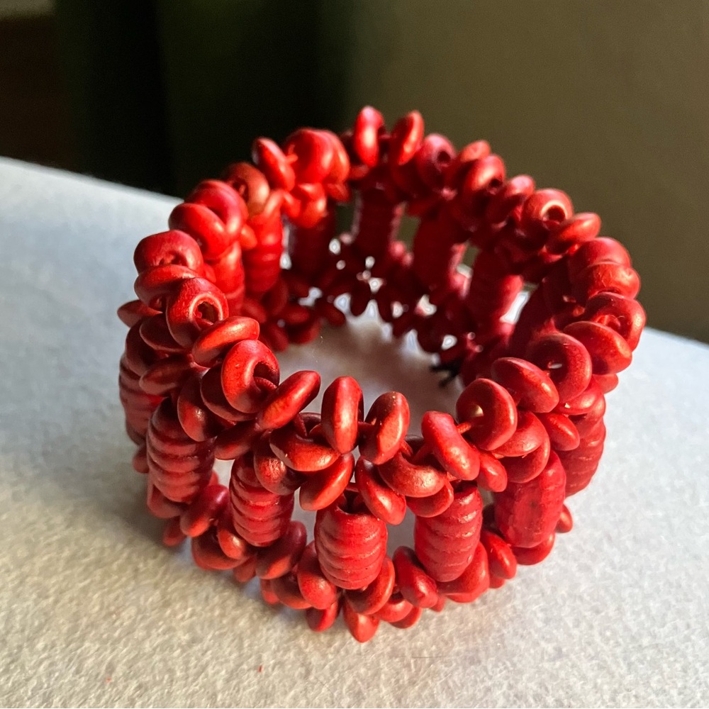 Red wooden bead stretch bracelet